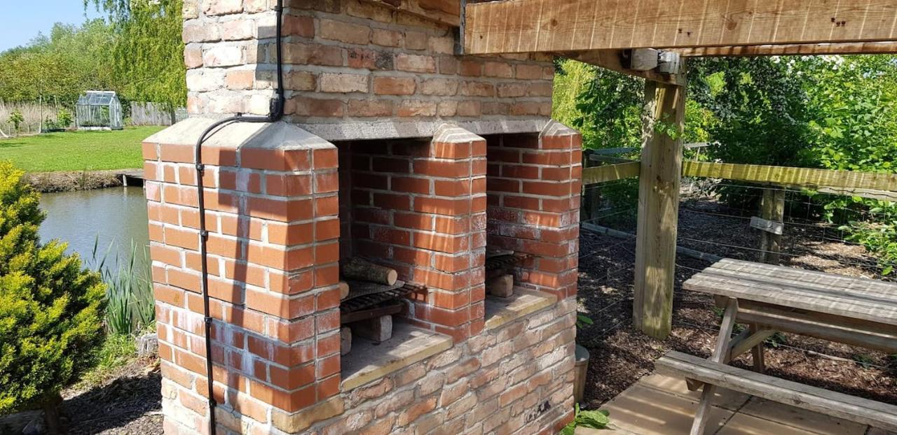 Walnut Lodge, Summerhayes Bridgwater Exterior foto